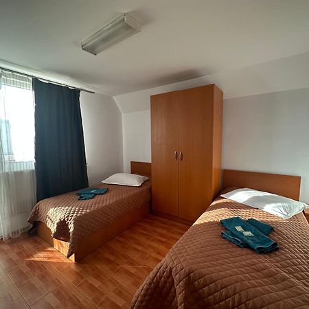 Casa Rustic Cazare Пітешть Екстер'єр фото
